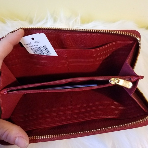 Nwt Coach Accordion Zipper wallet - Picture 2 of 2